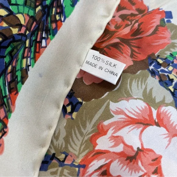 VTG Silk 34" Scarf Nina Ricci Paris Floral Roses‎ Cream Peach Mosaic Head Scarf - Picture 5 of 9